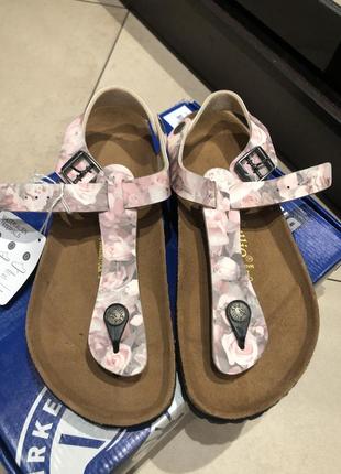 Босоножки birkenstock. оригинал3 фото