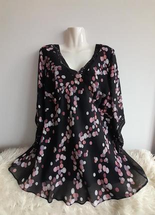 Блуза чорна принт, батал, від essence,р. 24/6xl/52