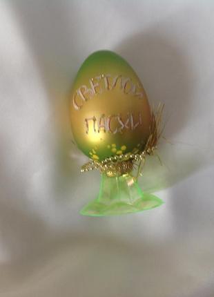 Декоративне пасхальне яйце на підставці сувенір на великдень2 фото