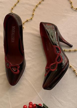 Красные туфли на шпильке “mayalusha”