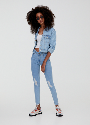 Стильные  джинсы pull & bear эффект push up  р.s 36 евро мех 26