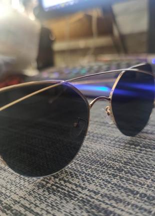 Солнцезащитные очки черные с золотым4 фото