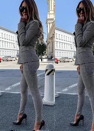 Костюм