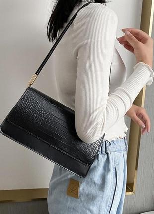 Женская классическая сумочка рептилия через плечо клатч на короткой ручке багет черная10 фото