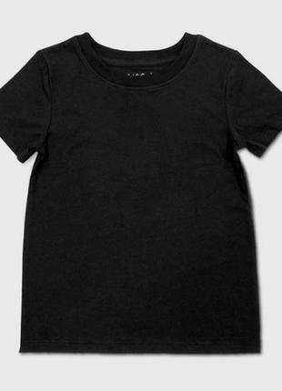 Черная однотонная базовая футболка