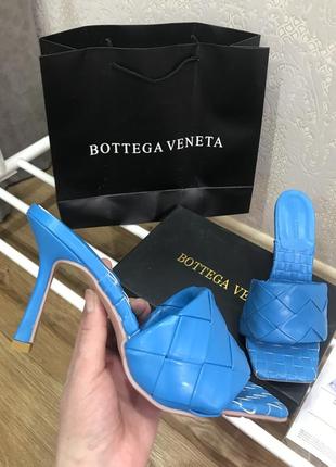 Шльопанці в стилі bottega veneta3 фото