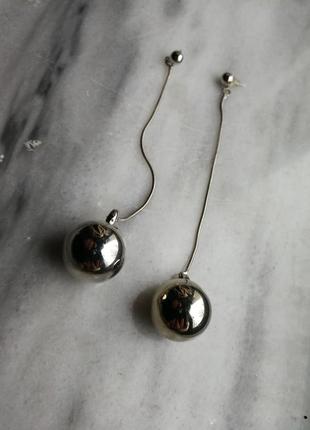 Серьги длинные висюльки шары круги минималистичные