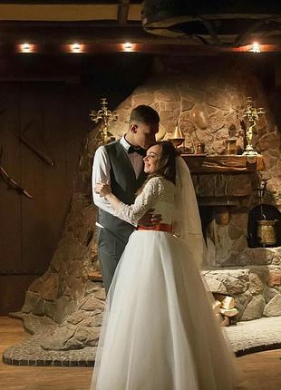 Весільна сукня