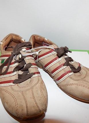 Кросcовки детские фирменные кожа kickers 33 р.099кд (только в указанном размере, только 1 шт)