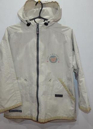 Куртка -вітровка з капюшоном на підкладці р. 30-34,зростання 110-122, 033д