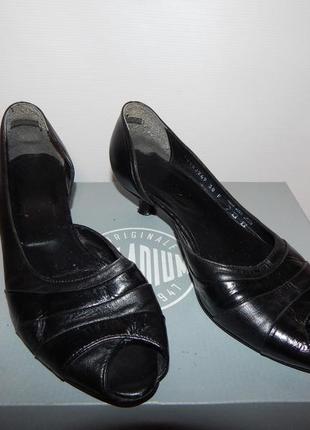 Фірмові жіночі туфлі - босоніжки р. 39 135sbb1 фото