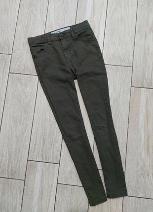 Шикарні джинси скінні модного кольору хакі!! 10-11 років..