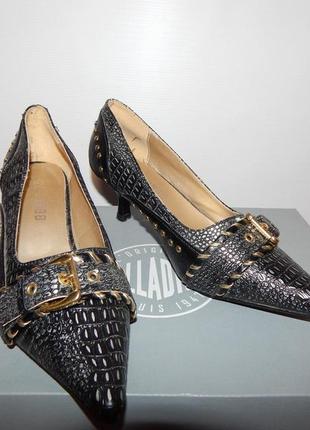 Туфли женские  р. 38 т (только в указанном размере, только 1 шт)