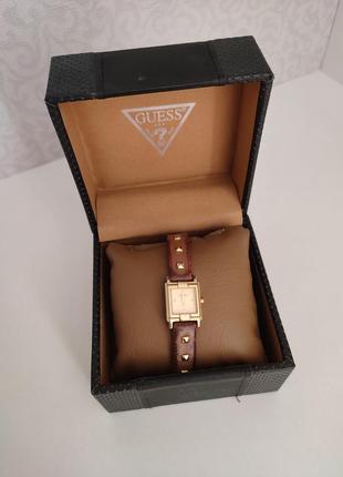 Годинник guess