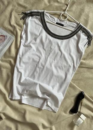 Брендовий біла футболка від leo guy , оздоблена камінням1 фото