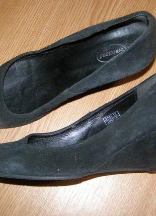 Стелька 24,8 см стильные замшевые туфли на танкетке graceland3 фото