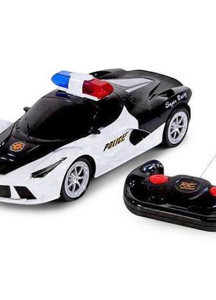 Поліцейська машина на пульті управління