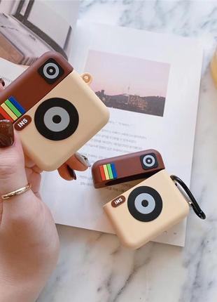 Чехол для наушников airpods instagram (инстаграм) c карабином, силиконовый (коричневый)5 фото