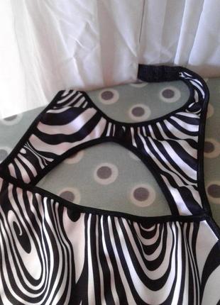 Стрейчевое черно-белое платье сарафан с оголенной спиной вырез на груди cristine le doc зенландия6 фото