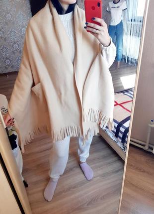 Базовый большой объемный шарф палантин плед накидка с накладными карманами