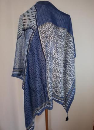 Большой шелковый платок с кисточками по углам ( 117 см на 117 см)