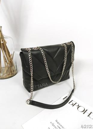 Чорна трендова сумка жіноча, жіноча стьобана чорна сумочка з ланцюжком5 фото