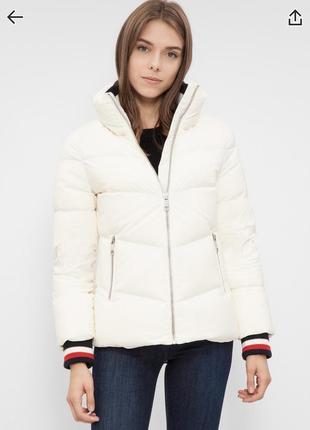 Tommy hilfiger білий пуховик жіночий