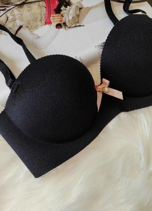 Бесшовный бюстгальтер пуш ап рука адама