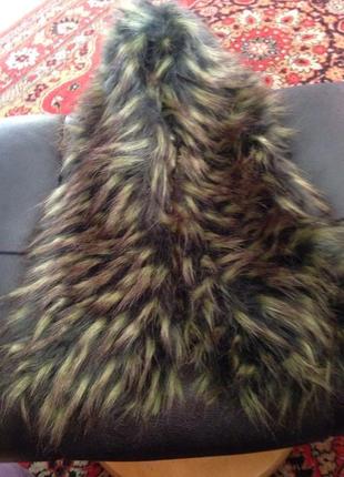 Шикарный воротник из искусственного меха!