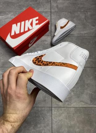 Женские кроссовки nike blazer mid '77 white tiger4 фото