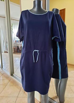 Стильне з кишенями і лампасами плаття 👗 великого розміру