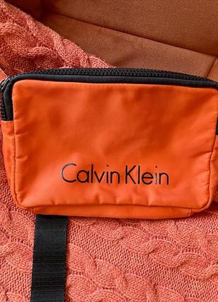 Крута поясна сумка calvin klein7 фото