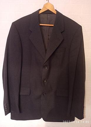 Костюм,шерсть