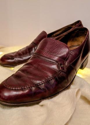 Люксові лофери від bally. швейцарія