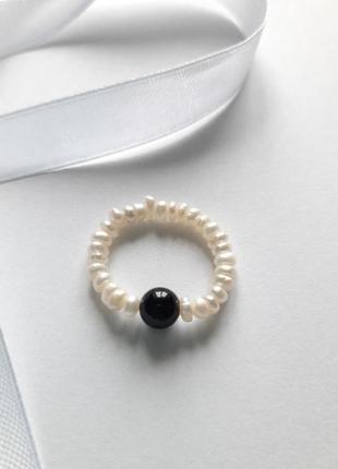 Кільце з натурального річкових перлів і чорного агата1 фото