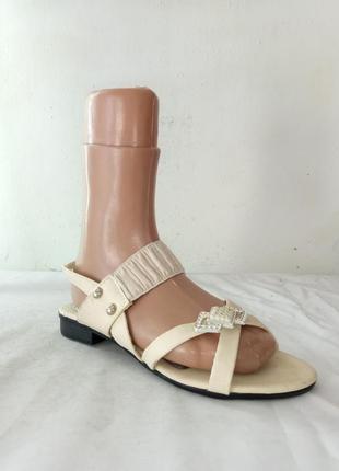 Босоніжки жіночі doulai