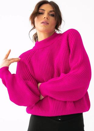 Стильный вязаный свитер в универсальном размере
