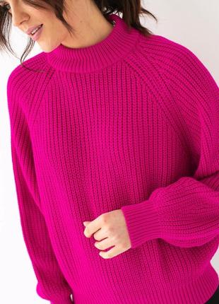 Стильный вязаный свитер в универсальном размере3 фото