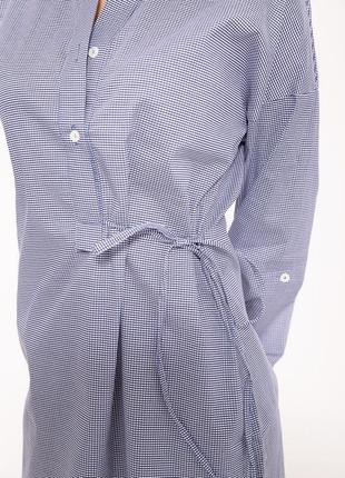 Блузка подовжена,з поясом на талії і бічним розрезом забарвлення джинс і біло - блакитна5 фото