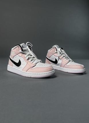 Женские высокие кожаные бело-розовые кроссовки nike air jordan🆕2 фото