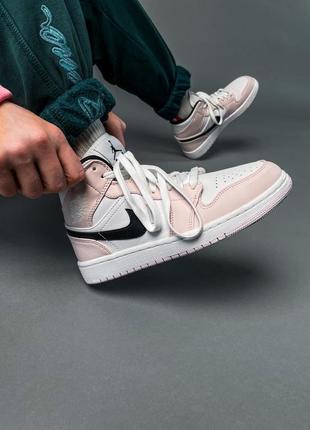 Женские высокие кожаные бело-розовые кроссовки nike air jordan🆕3 фото