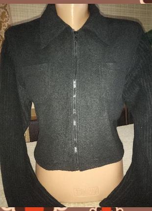Укороченная кофточка на молнии  .р 48-50