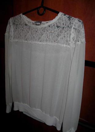 Блуза з мереживом біла