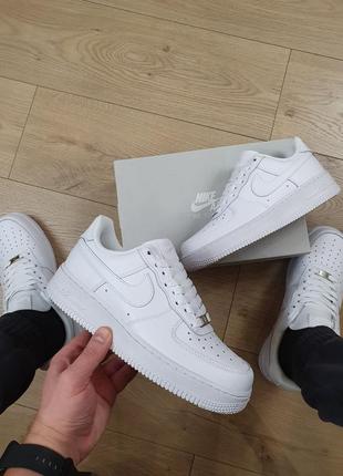 Кроссовки унисекс белые кожаные nike air force 1 07 all white. обувь найк аир форс 1 классик