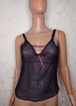 Майка зі шнуровкою