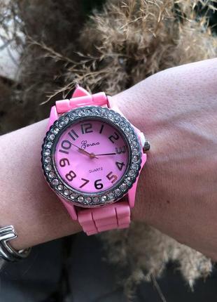 Новые нежно-розовые часы, силиконовый ремешок , часики4 фото