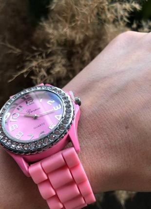 Новые нежно-розовые часы, силиконовый ремешок , часики3 фото