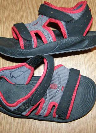 Р 26 - 17,5 см стильні дитячі босоніжки від teva