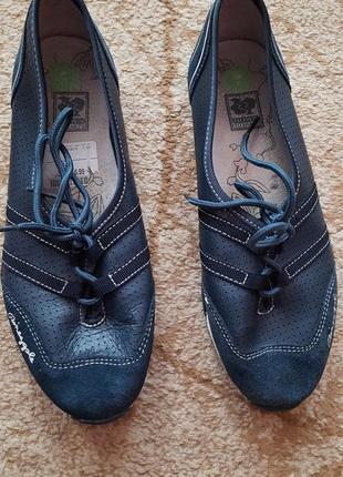 Легкие летние кросовки