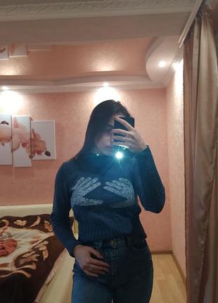 Женский свитер с горлышком